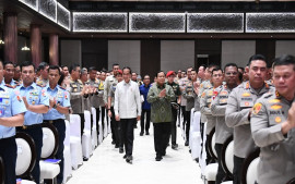 presiden-terpilih-2024-2029-prabowo-subianto-hadiri-pengarahan-presiden-jokowi-kepada-pejabat-tni-dan-polri-di-istana-garuda-ikn