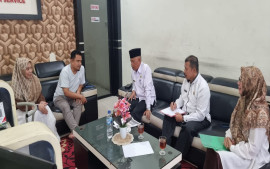 dugaan-penelantaran-jemaah-umrah-di-bukittinggi